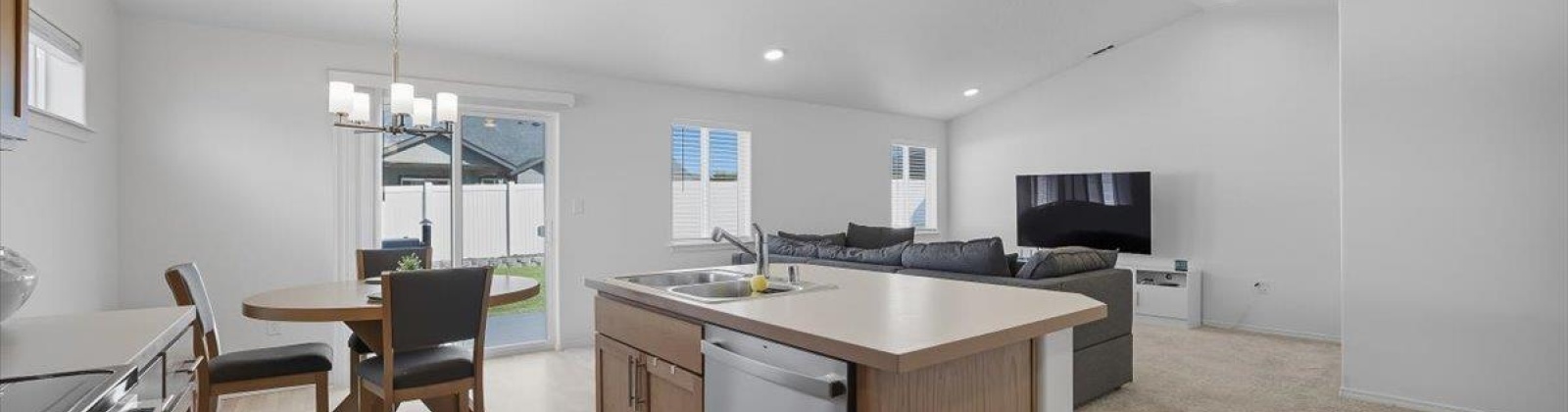 Bitters Lp, Grandview, Washington 98930-6115, 3 Bedrooms Bedrooms, 0 ,2 BathroomsBathrooms,Houses,For Sale,Bitters Lp,0,288011