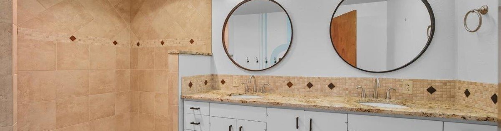 Snyder St, Richland, Washington 99354, 4 Bedrooms Bedrooms, 0 ,3 BathroomsBathrooms,Houses,For Sale,Snyder St,0,288020