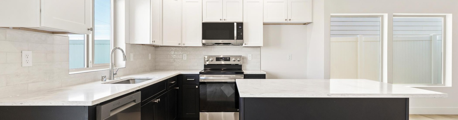 Grapevine Ct, West Richland, Washington 99353, 3 Bedrooms Bedrooms, 0 ,3 BathroomsBathrooms,Condos/townhomes,For Sale,Grapevine Ct,0,288014