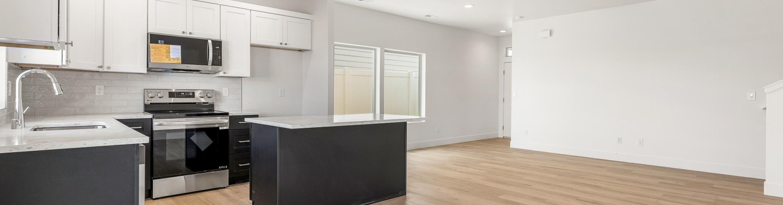 Grapevine Ct, West Richland, Washington 99353, 3 Bedrooms Bedrooms, 0 ,3 BathroomsBathrooms,Condos/townhomes,For Sale,Grapevine Ct,0,288014