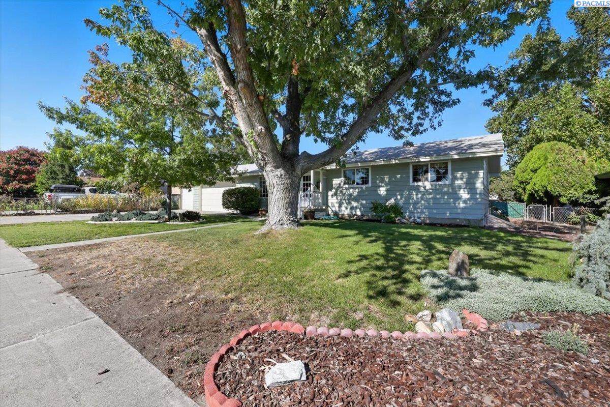 Agnes St, Richland, Washington 99352, 5 Bedrooms Bedrooms, 0 ,3 BathroomsBathrooms,Houses,For Sale,Agnes St,0,288051