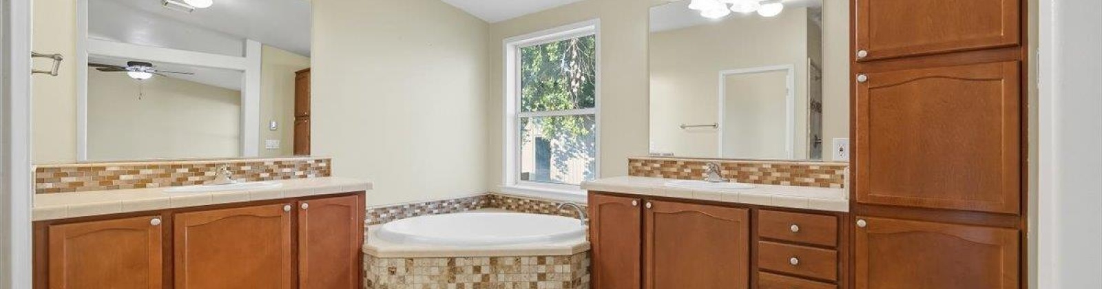 421st Pr SE, Kennewick, Washington 99337, 4 Bedrooms Bedrooms, 0 ,3 BathroomsBathrooms,Manufactured Homes,For Sale,421st Pr SE,0,288064