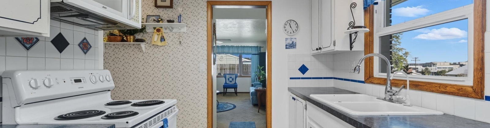 Dennis St, Kennewick, Washington 99336, 5 Bedrooms Bedrooms, 0 ,2 BathroomsBathrooms,Houses,For Sale,Dennis St,0,288068