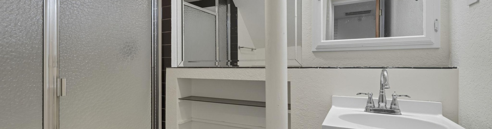 Dennis St, Kennewick, Washington 99336, 5 Bedrooms Bedrooms, 0 ,2 BathroomsBathrooms,Houses,For Sale,Dennis St,0,288068