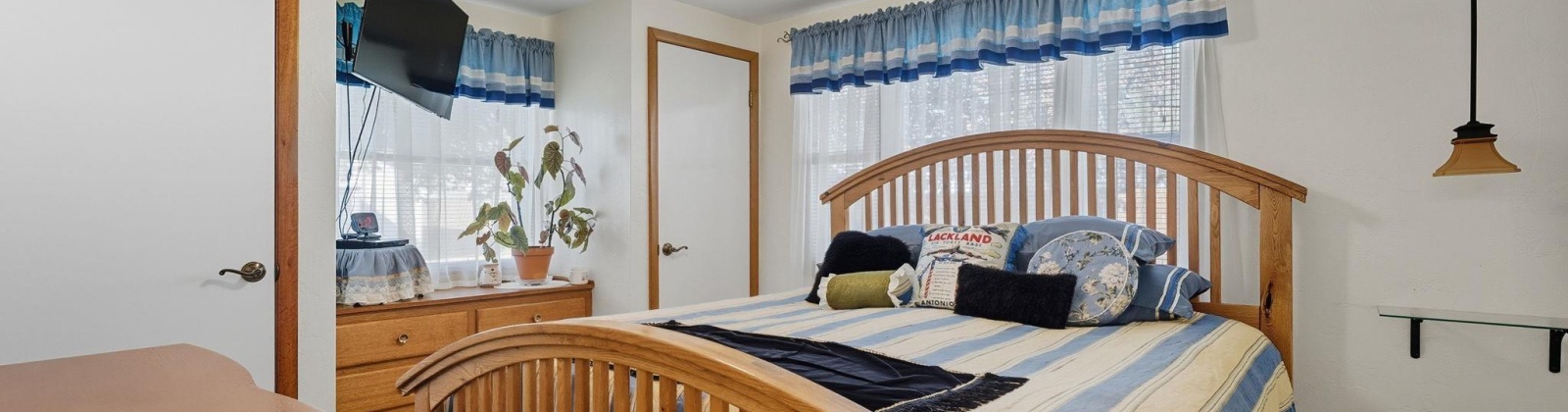 Dennis St, Kennewick, Washington 99336, 5 Bedrooms Bedrooms, 0 ,2 BathroomsBathrooms,Houses,For Sale,Dennis St,0,288068