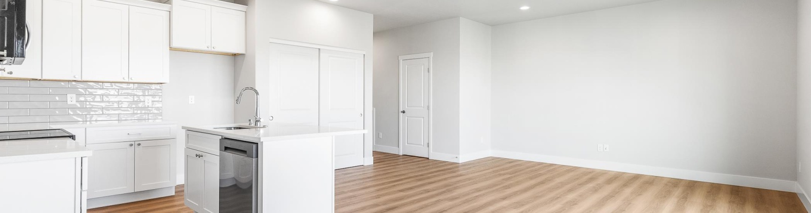 Grapevine Ct, West Richland, Washington 99353, 3 Bedrooms Bedrooms, 0 ,3 BathroomsBathrooms,Condos/townhomes,For Sale,Grapevine Ct,0,288069