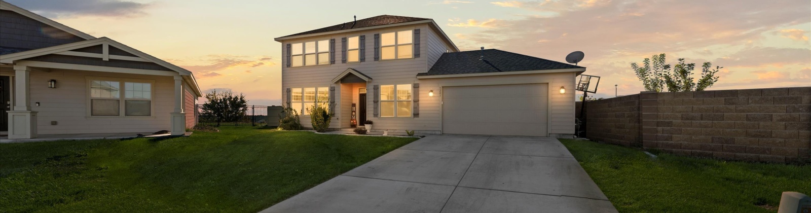 Honolulu Dr, Pasco, Washington 99301, 3 Bedrooms Bedrooms, 0 ,3 BathroomsBathrooms,Houses,For Sale,Honolulu Dr,0,288071