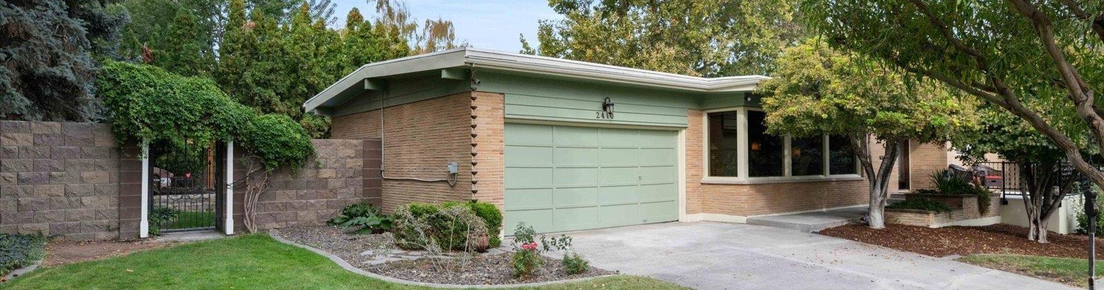 Everett Place, Kennewick, Washington 99337, 4 Bedrooms Bedrooms, 0 ,3 BathroomsBathrooms,Houses,For Sale,Everett Place,0,288099