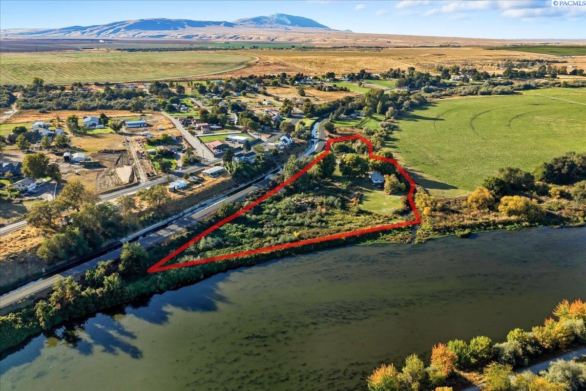 Yakima River Dr, West Richland, Washington 99353, 3 Bedrooms Bedrooms, 0 ,2 BathroomsBathrooms,Houses,For Sale,Yakima River Dr,0,288097