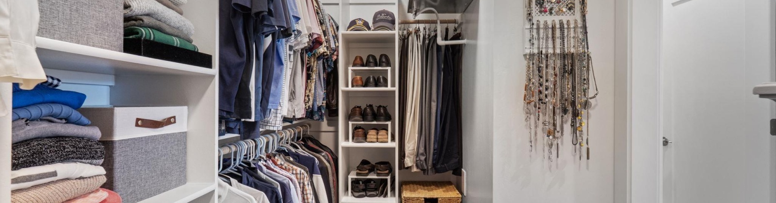 Waylon Drive, West Richland, Washington 99353, 5 Bedrooms Bedrooms, 0 ,4 BathroomsBathrooms,Houses,For Sale,Waylon Drive,0,288104