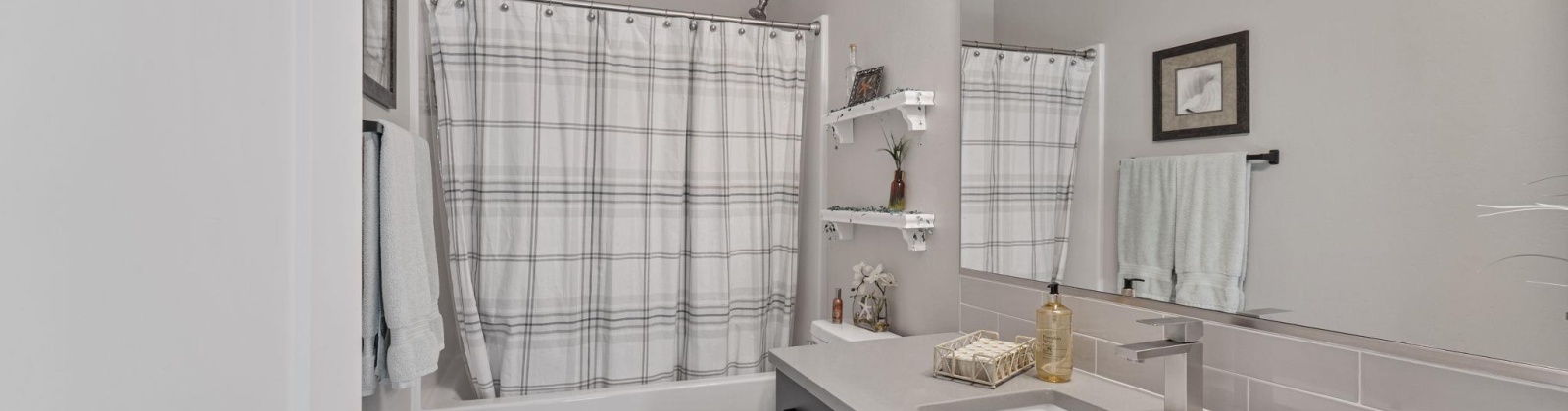 Waylon Drive, West Richland, Washington 99353, 5 Bedrooms Bedrooms, 0 ,4 BathroomsBathrooms,Houses,For Sale,Waylon Drive,0,288104