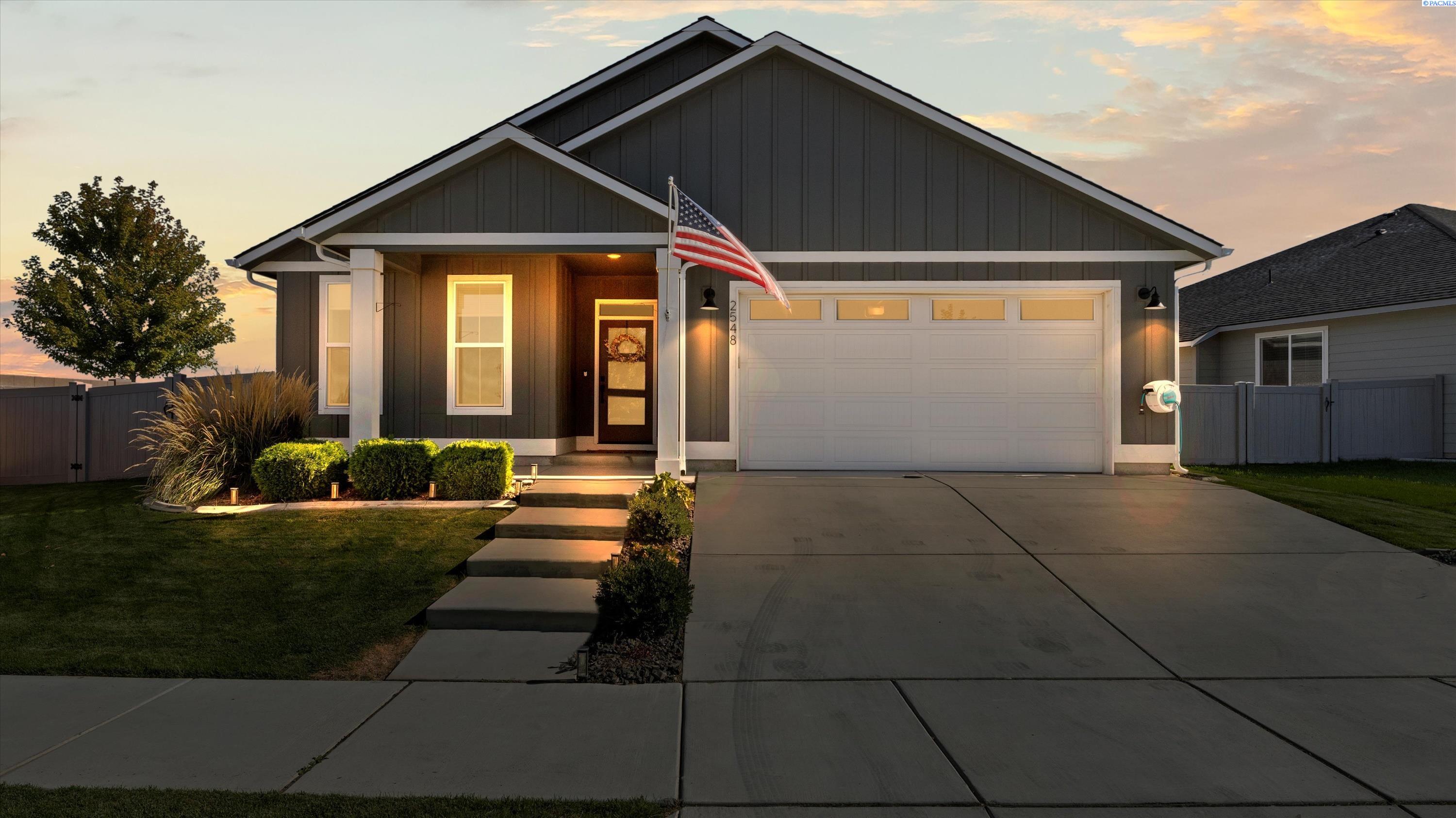 Clark Ridge Dr, Richland, Washington 99352, 3 Bedrooms Bedrooms, 0 ,2 BathroomsBathrooms,Houses,For Sale,Clark Ridge Dr,0,288107