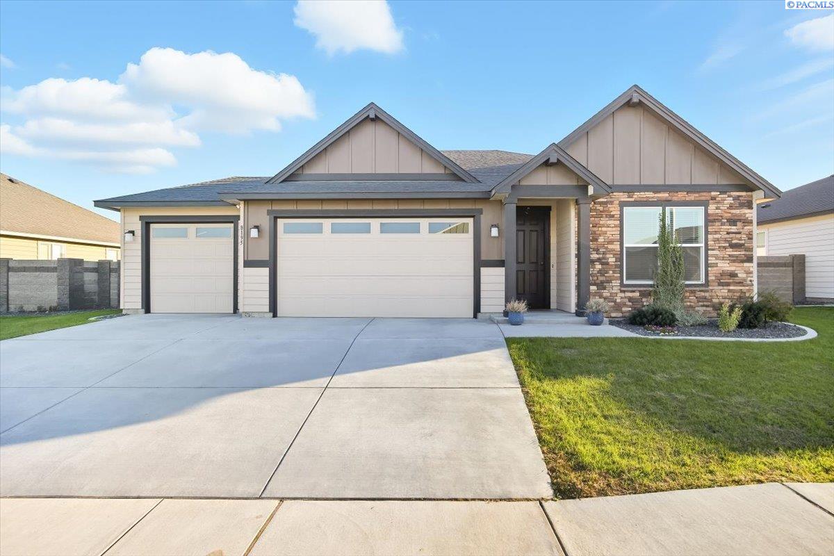 Lennox St, West Richland, Washington 99353, 3 Bedrooms Bedrooms, 0 ,2 BathroomsBathrooms,Houses,For Sale,Lennox St,0,288124
