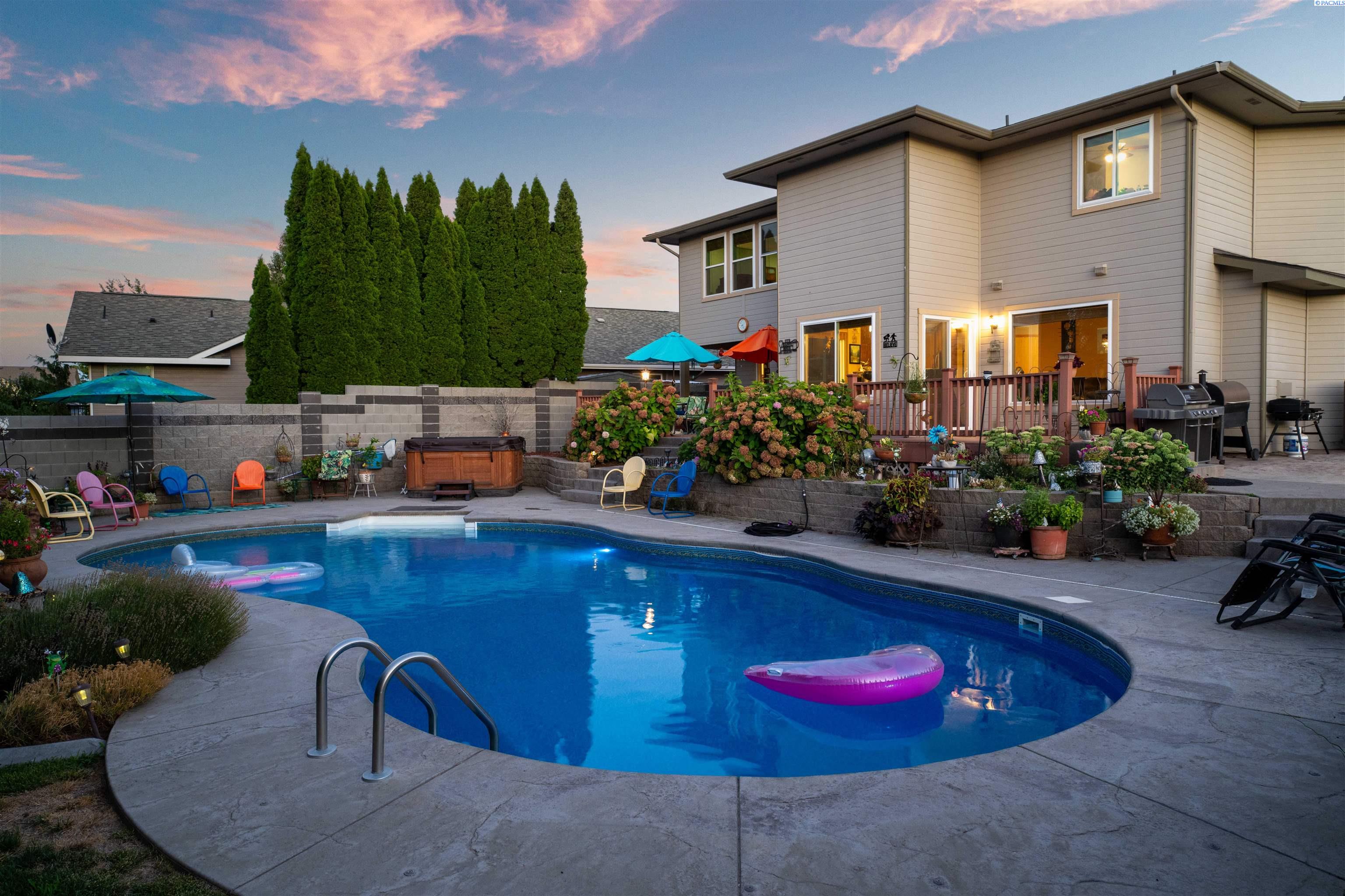 Dawes Ct, Kennewick, Washington 99338, 4 Bedrooms Bedrooms, 0 ,3 BathroomsBathrooms,Houses,For Sale,Dawes Ct,0,288126