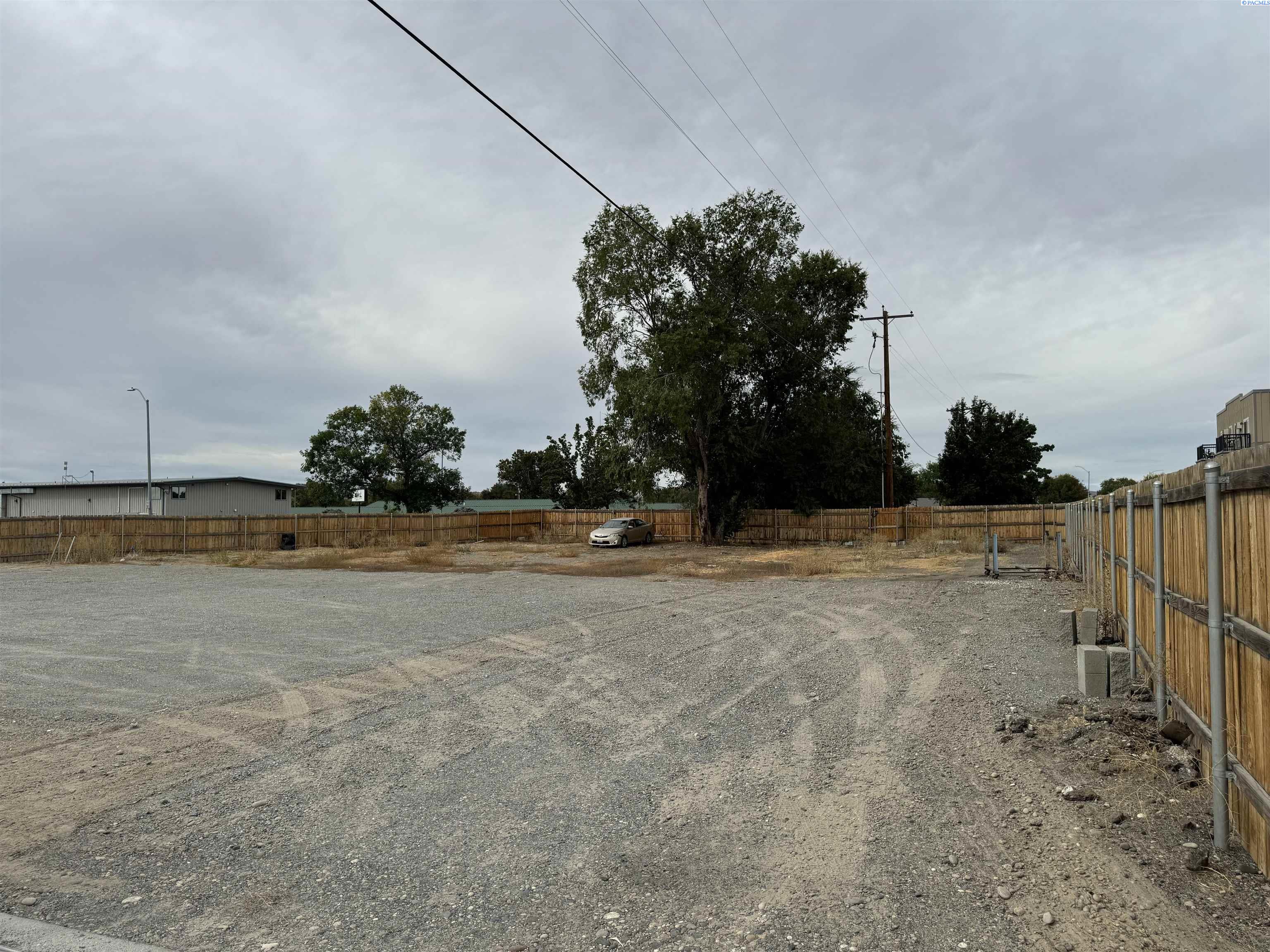 Lewis St, Pasco, Washington 99301, 0 , 0 ,51 BathroomsBathrooms,Special Use,For Sale,Lewis St,0,288140