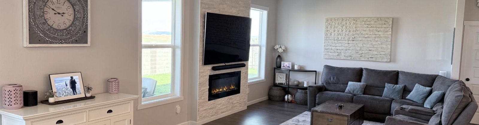 Lennox St, West Richland, Washington 99353, 4 Bedrooms Bedrooms, 0 ,2 BathroomsBathrooms,Houses,For Sale,Lennox St,0,288171