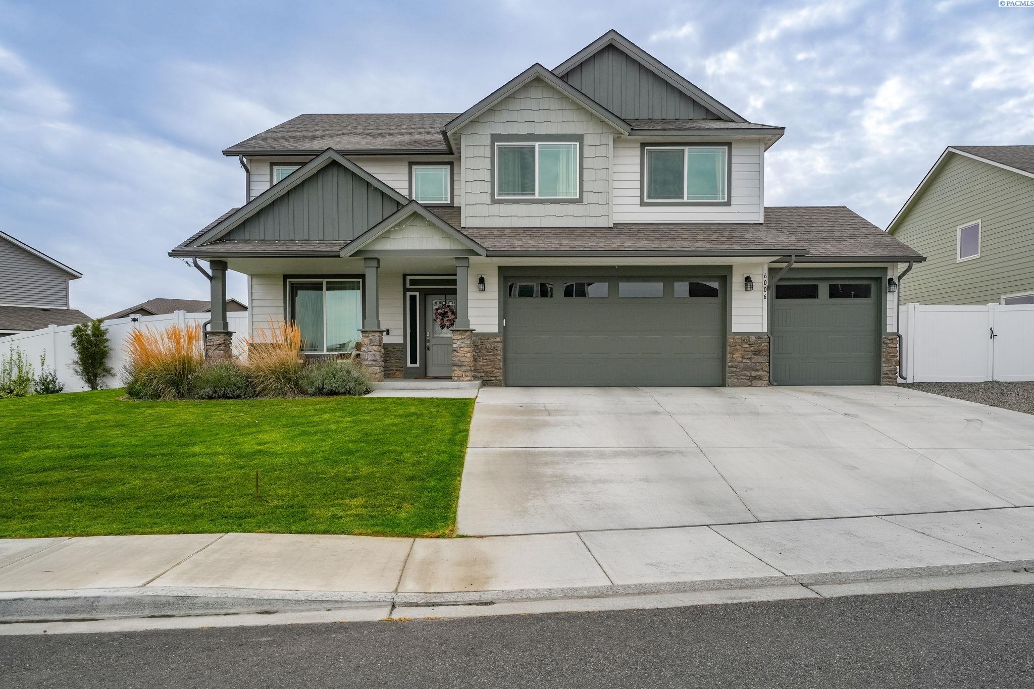 Nauvoo Lane, Pasco, Washington 99301, 4 Bedrooms Bedrooms, 0 ,3 BathroomsBathrooms,Houses,For Sale,Nauvoo Lane,0,288169