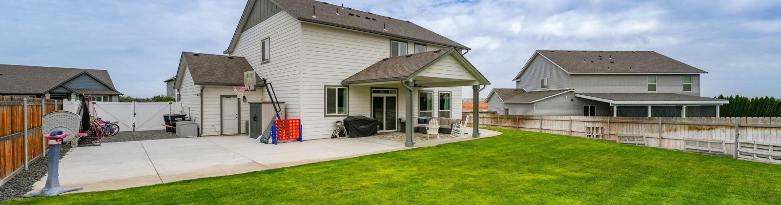 Nauvoo Lane, Pasco, Washington 99301, 4 Bedrooms Bedrooms, 0 ,3 BathroomsBathrooms,Houses,For Sale,Nauvoo Lane,0,288169