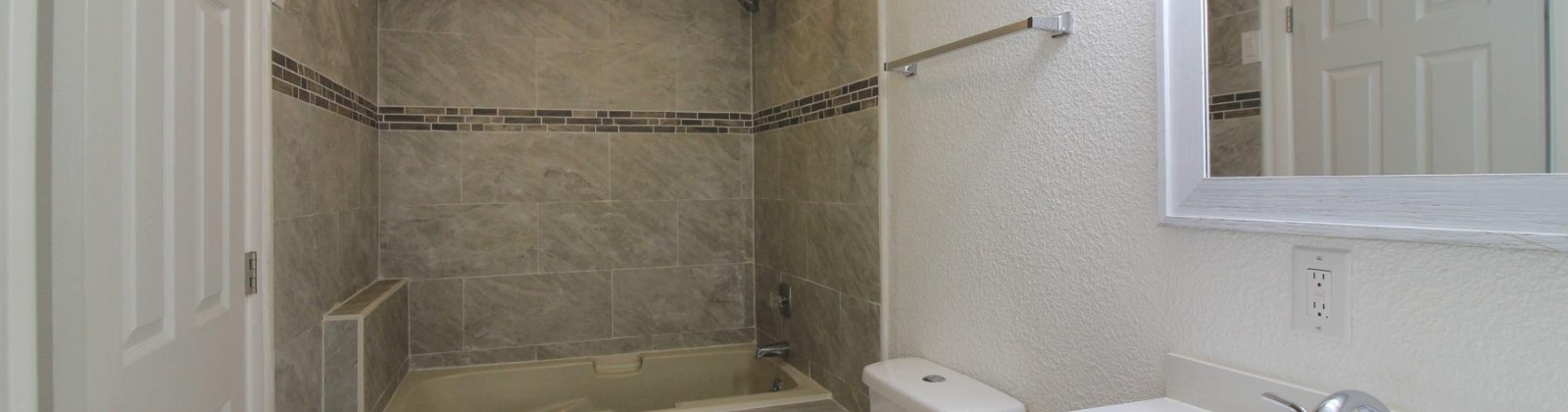Falls Place, Kennewick, Washington 99336, 5 Bedrooms Bedrooms, 0 ,3 BathroomsBathrooms,Houses,For Rent,Falls Place,0,288160