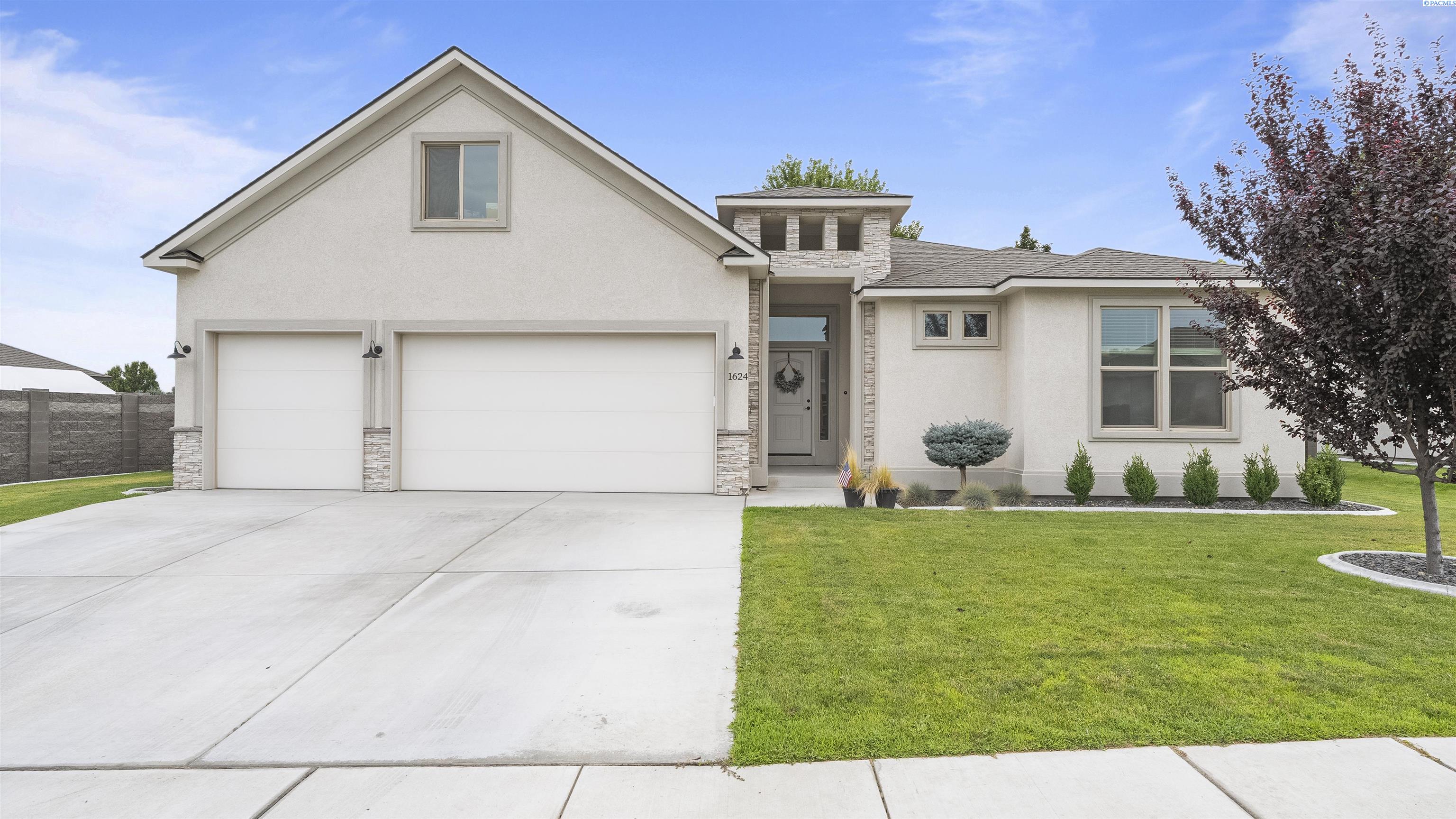 Palermo Ave, Richland, Washington 99352, 4 Bedrooms Bedrooms, 0 ,3 BathroomsBathrooms,Houses,For Sale,Palermo Ave,0,288159