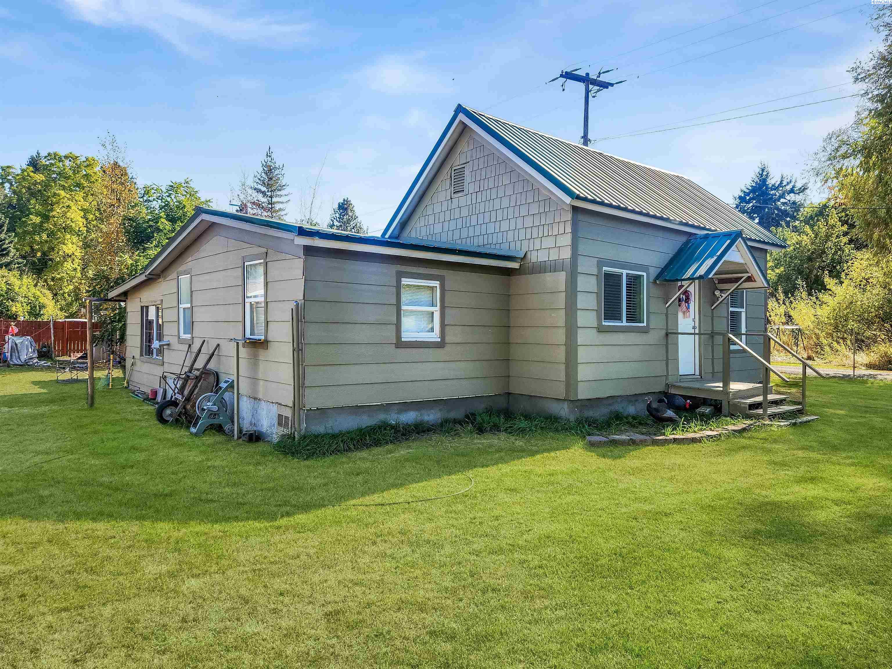 3rd St, Garfield, Washington 99130, 3 Bedrooms Bedrooms, 0 ,3 BathroomsBathrooms,Houses,For Sale,3rd St,0,288179