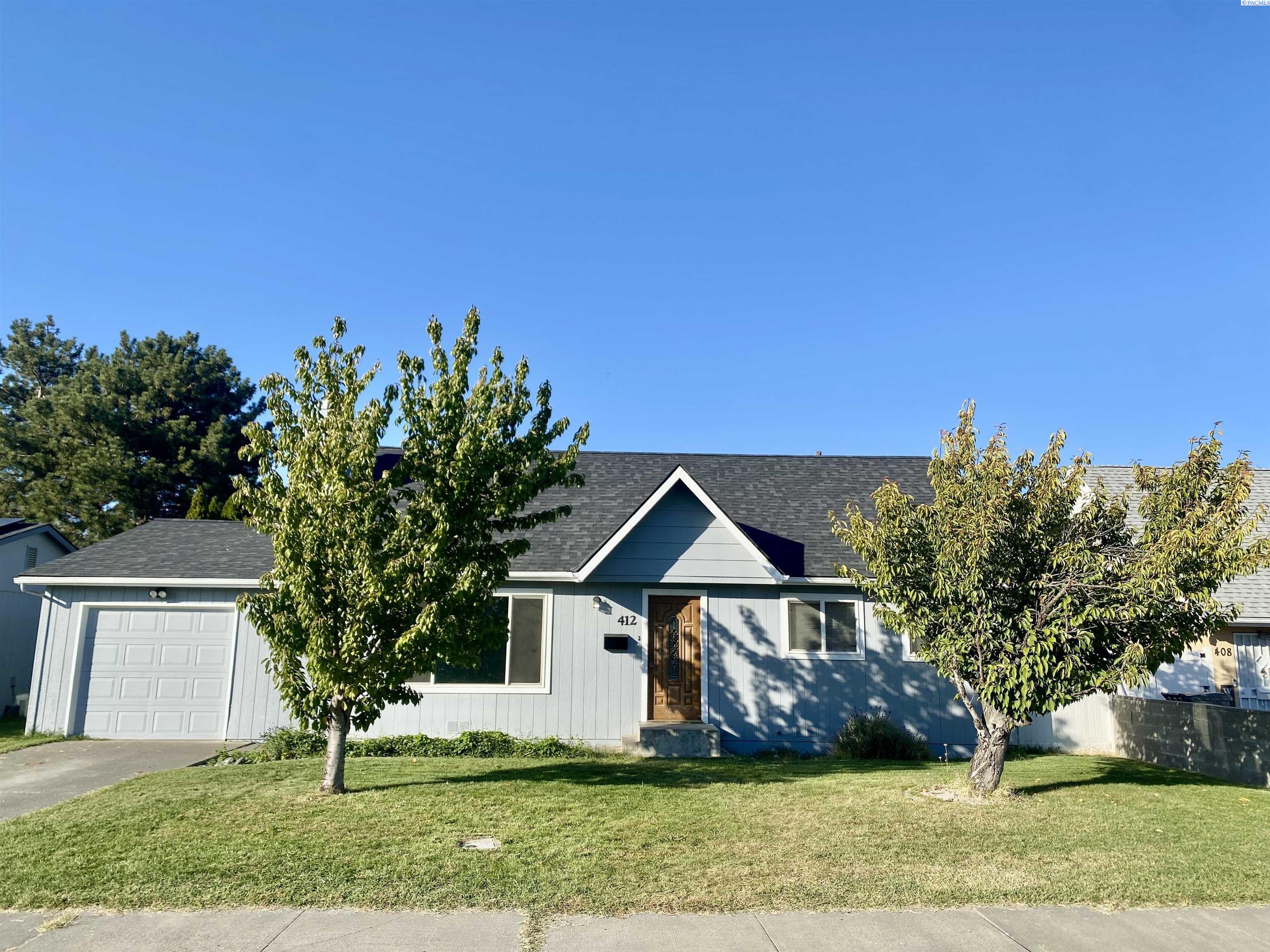 11th Ave, Kennewick, Washington 99337, 4 Bedrooms Bedrooms, 0 ,2 BathroomsBathrooms,Houses,For Sale,11th Ave,0,288184