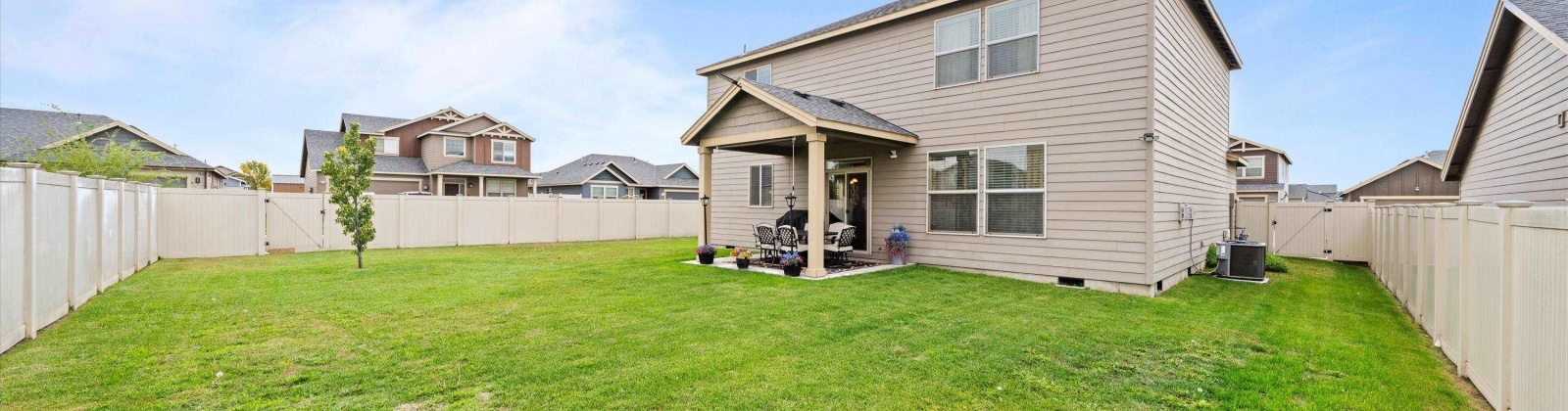 Liberty Ln, Sunnyside, Washington 98944, 4 Bedrooms Bedrooms, 0 ,3 BathroomsBathrooms,Houses,For Sale,Liberty Ln,0,288192