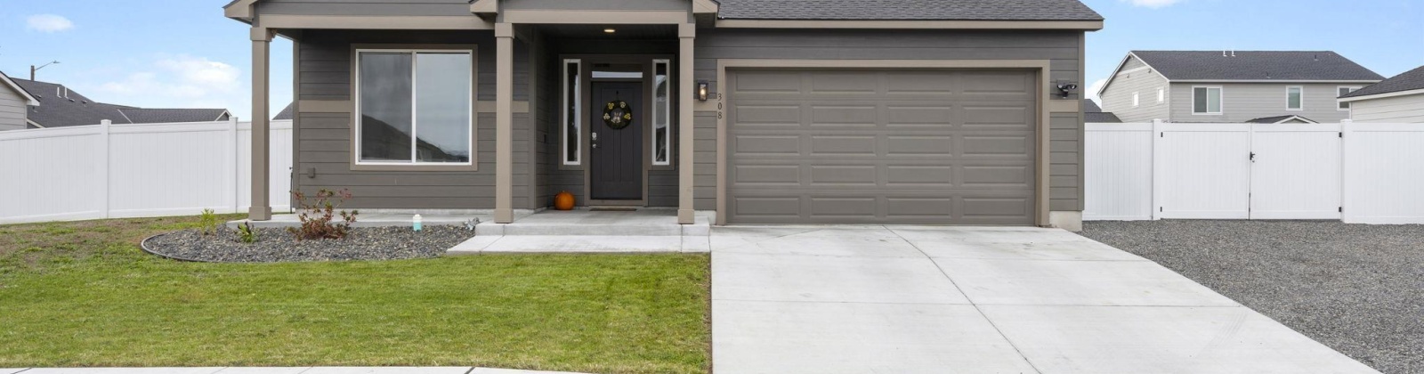 Ruby Ave, Grandview, Washington 98930, 4 Bedrooms Bedrooms, 0 ,2 BathroomsBathrooms,Houses,For Sale,Ruby Ave,0,288191