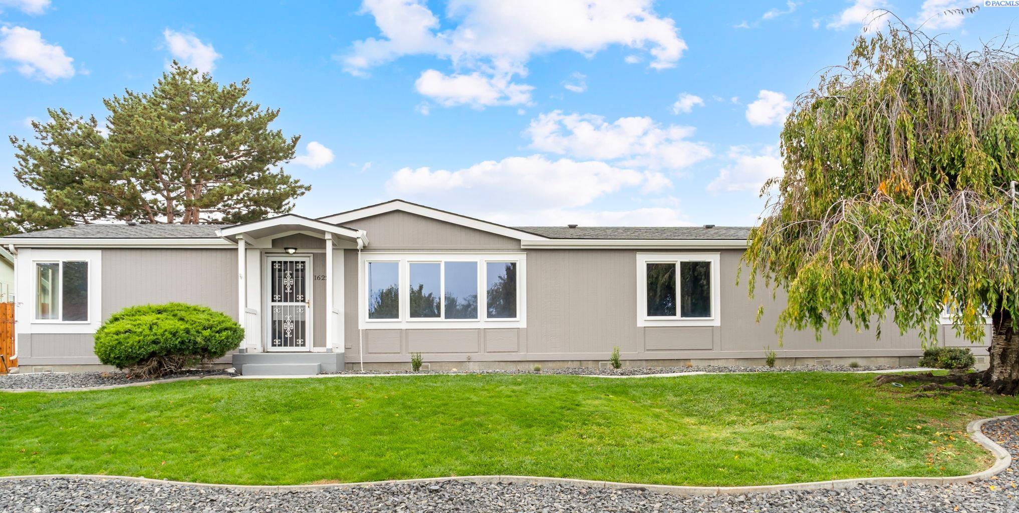 Dennis, Kennewick, Washington 99337, 3 Bedrooms Bedrooms, 0 ,2 BathroomsBathrooms,Manufactured Homes,For Sale,Dennis,0,288196