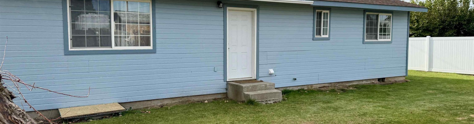 First Ave, Granger, Washington 98932, 3 Bedrooms Bedrooms, 0 ,2 BathroomsBathrooms,Houses,For Sale,First Ave,0,288206