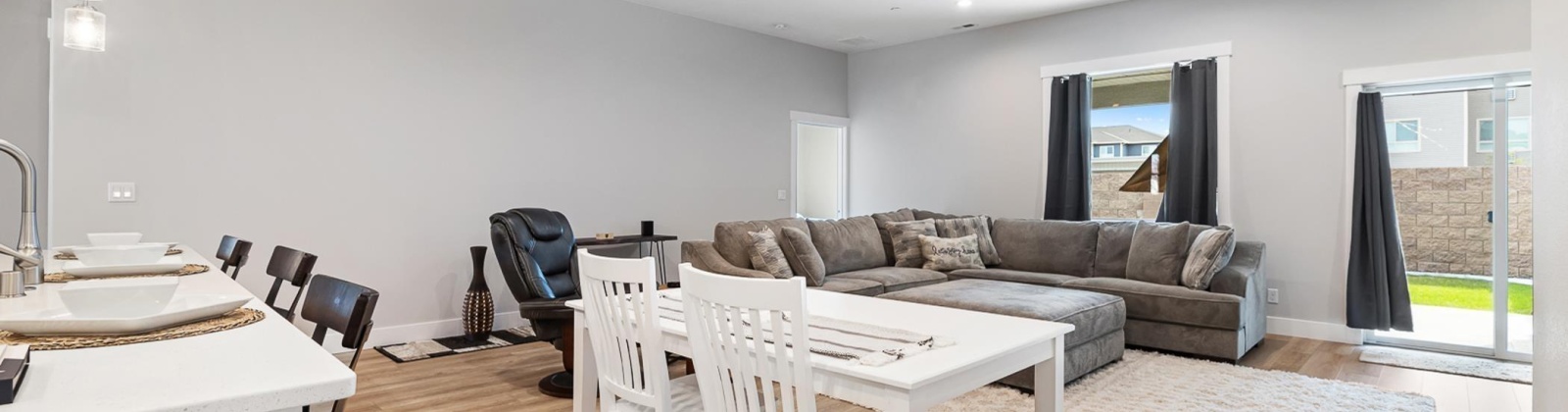 Sunray Ave, Richland, Washington 99352, 3 Bedrooms Bedrooms, 0 ,2 BathroomsBathrooms,Condos/townhomes,For Sale,Sunray Ave,0,288199