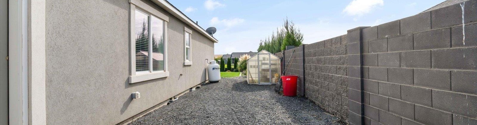 Wallowa Road, Kennewick, Washington 99338, 4 Bedrooms Bedrooms, 0 ,3 BathroomsBathrooms,Houses,For Sale,Wallowa Road,0,288211