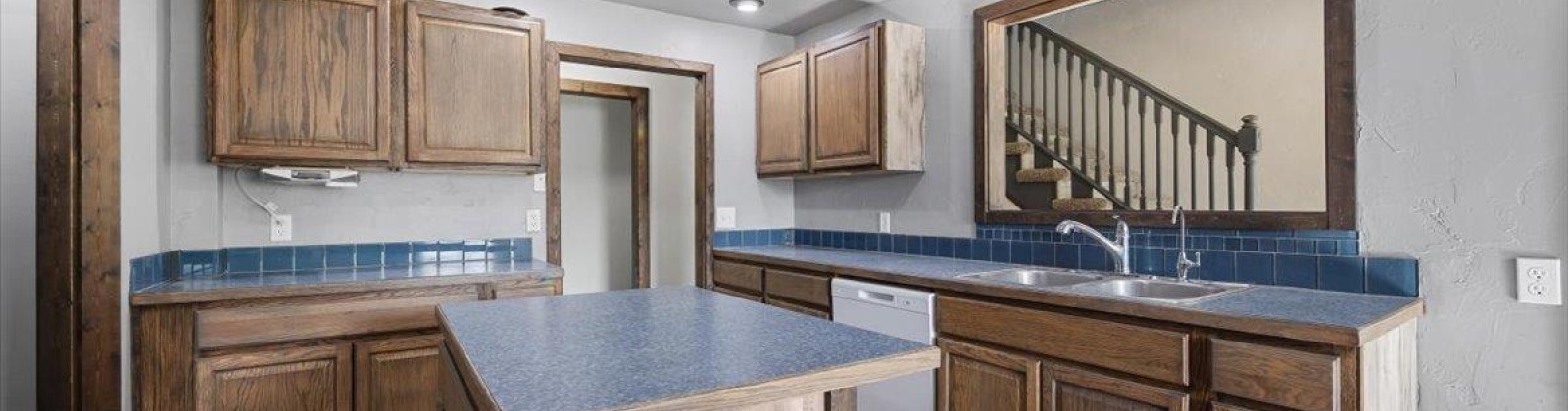 Old Inland Empire, Prosser, Washington 99350, 5 Bedrooms Bedrooms, 0 ,3 BathroomsBathrooms,Houses,For Sale,Old Inland Empire,0,288239