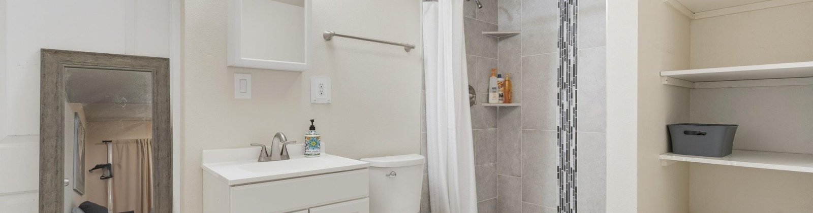 1st Ave, Kennewick, Washington 99336, 4 Bedrooms Bedrooms, 0 ,2 BathroomsBathrooms,Houses,For Sale,1st Ave,0,288235
