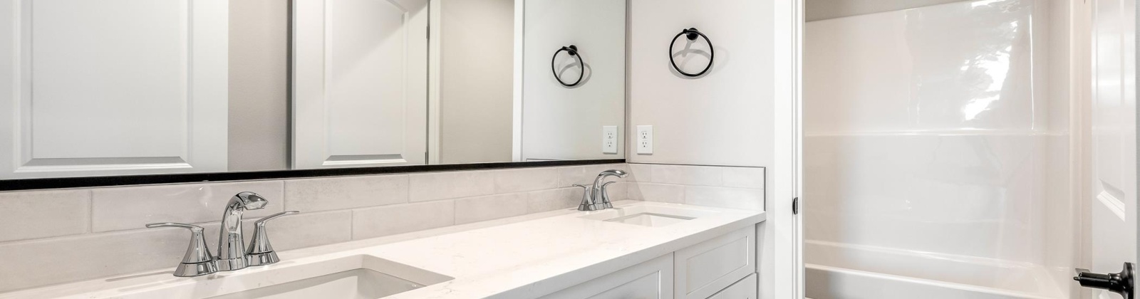 Grapevine Ct, West Richland, Washington 99353, 4 Bedrooms Bedrooms, 0 ,3 BathroomsBathrooms,Condos/townhomes,For Sale,Grapevine Ct,0,286639