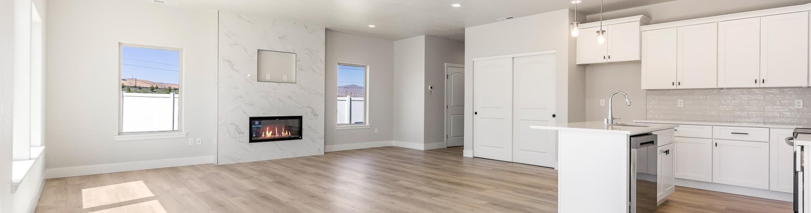 Grapevine Ct, West Richland, Washington 99353, 4 Bedrooms Bedrooms, 0 ,3 BathroomsBathrooms,Condos/townhomes,For Sale,Grapevine Ct,0,286639