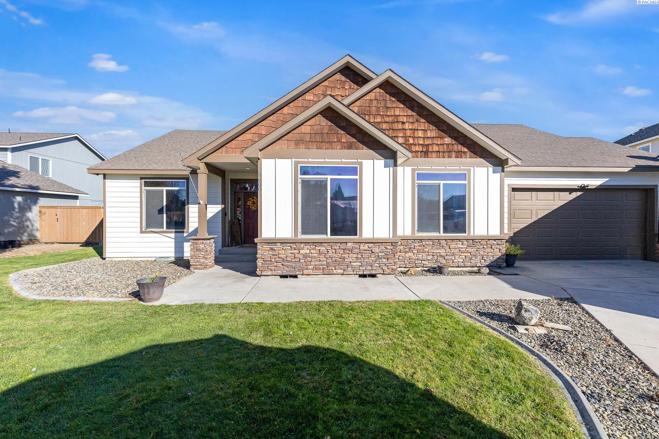 Oasis Street, West Richland, Washington 99353, 3 Bedrooms Bedrooms, 0 ,2 BathroomsBathrooms,Houses,For Sale,Oasis Street,0,288253