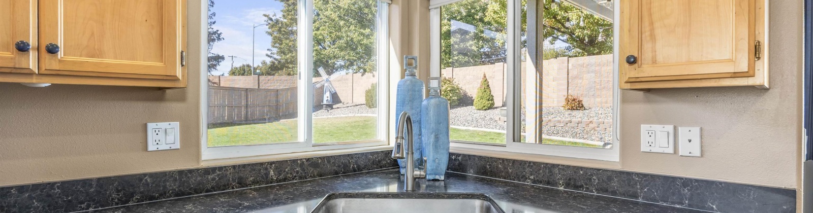 11th Ave, Kennewick, Washington 99338, 4 Bedrooms Bedrooms, 0 ,2 BathroomsBathrooms,Houses,For Sale,11th Ave,0,288262