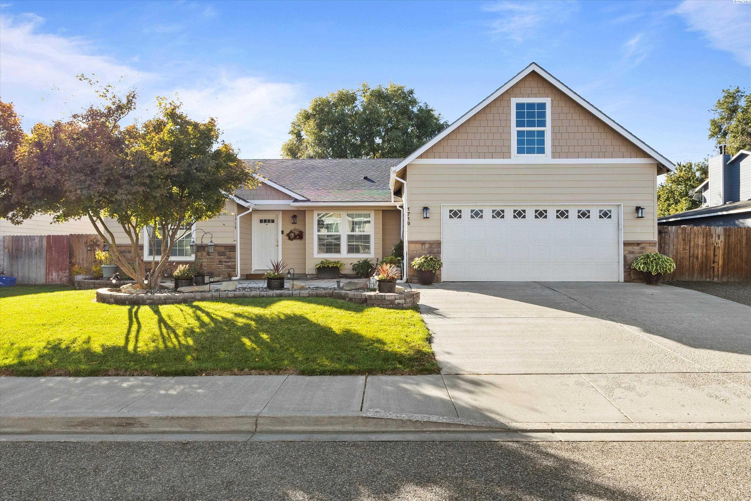 39th Ave, Kennewick, Washington 99336, 4 Bedrooms Bedrooms, 0 ,2 BathroomsBathrooms,Houses,For Sale,39th Ave,0,288279
