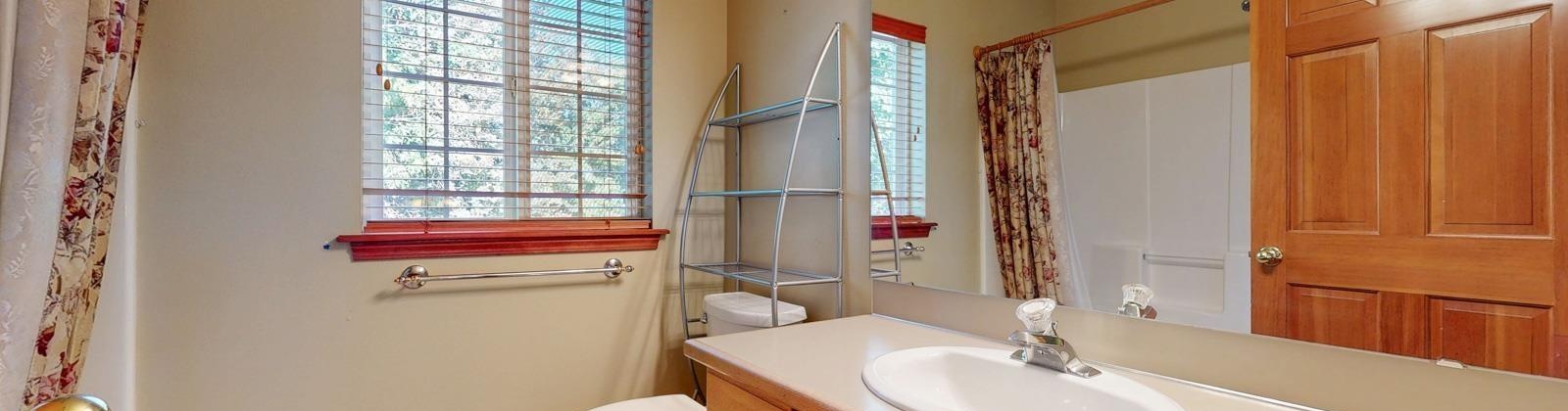 Grand Ronde Avenue, Kennewick, Washington 99336, 4 Bedrooms Bedrooms, 0 ,3 BathroomsBathrooms,Houses,For Sale,Grand Ronde Avenue,0,288273