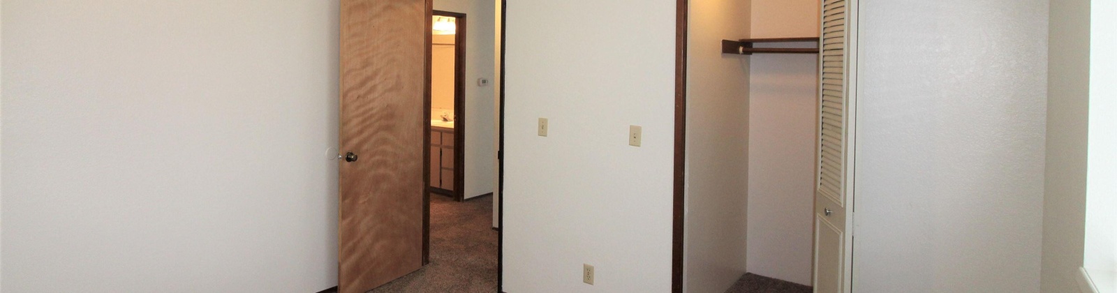 46th Street, West Richland, Washington 99353, 2 Bedrooms Bedrooms, 0 ,1 BathroomBathrooms,Commercial,For Rent,46th Street,0,288291