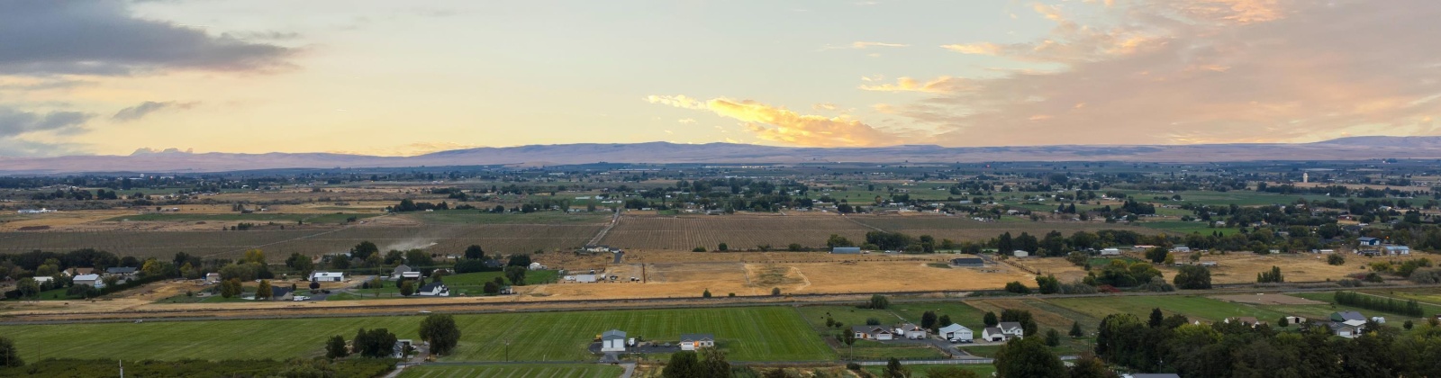 242 PR SW, Prosser, Washington 99350, 3 Bedrooms Bedrooms, 0 ,3 BathroomsBathrooms,Houses,For Sale,242 PR SW,0,288287