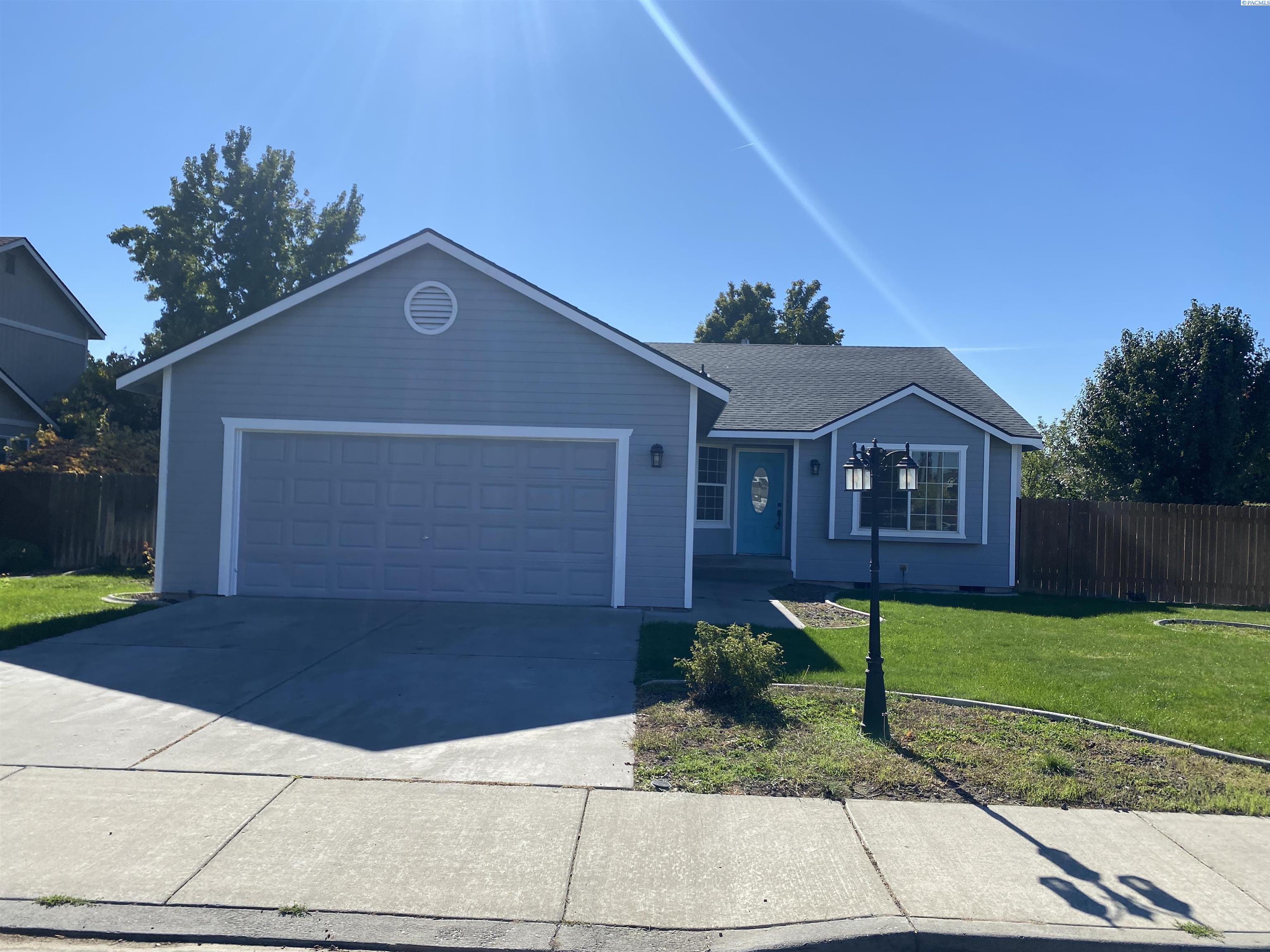 6th Pl, Kennewick, Washington 99336, 3 Bedrooms Bedrooms, 0 ,2 BathroomsBathrooms,Houses,For Sale,6th Pl,0,288316