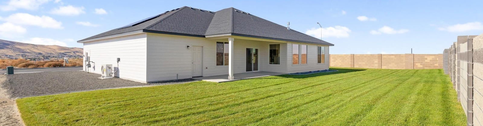 Miraflores Ave., West Richland, Washington 99353, 3 Bedrooms Bedrooms, 0 ,2 BathroomsBathrooms,Houses,For Sale,Miraflores Ave.,0,288350