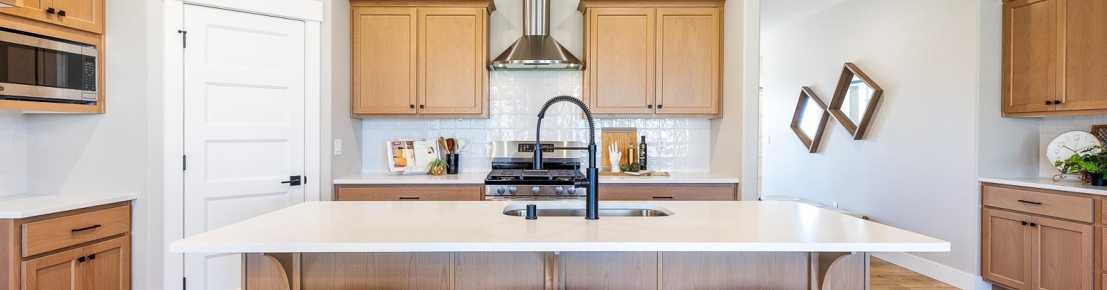 Miraflores Ave., West Richland, Washington 99353, 3 Bedrooms Bedrooms, 0 ,2 BathroomsBathrooms,Houses,For Sale,Miraflores Ave.,0,288350