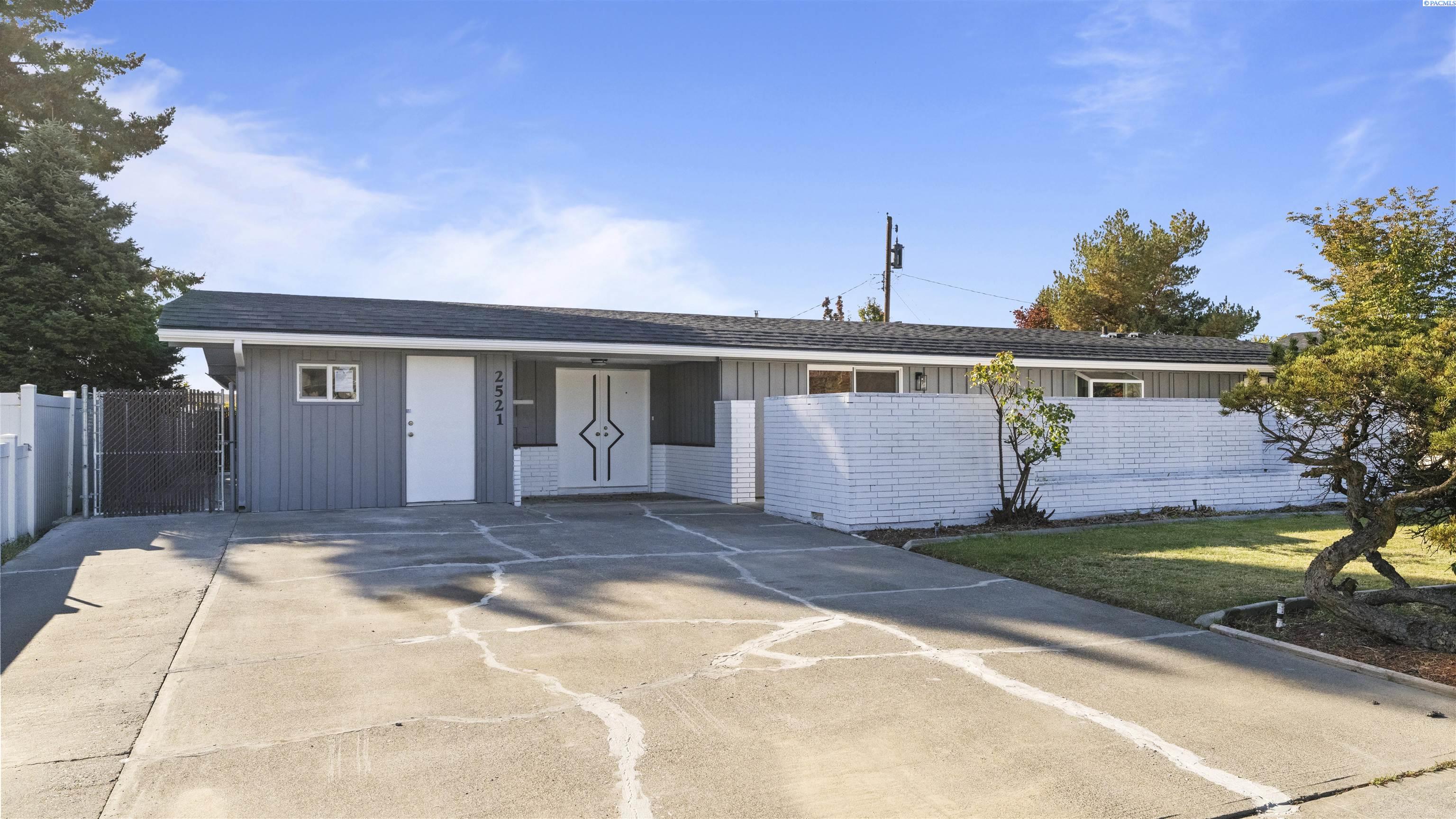 Entiat Ave, Kennewick, Washington 99336, 4 Bedrooms Bedrooms, 0 ,2 BathroomsBathrooms,Houses,For Sale,Entiat Ave,0,288345