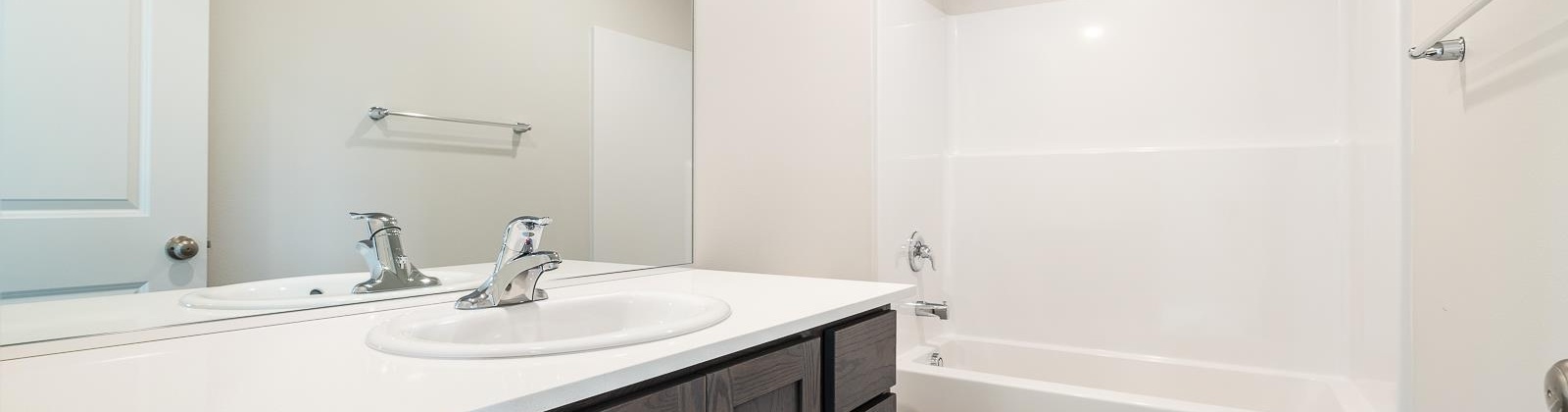 5th Place, Kennewick, Washington 99336, 4 Bedrooms Bedrooms, 0 ,3 BathroomsBathrooms,Houses,For Sale,5th Place,0,288379