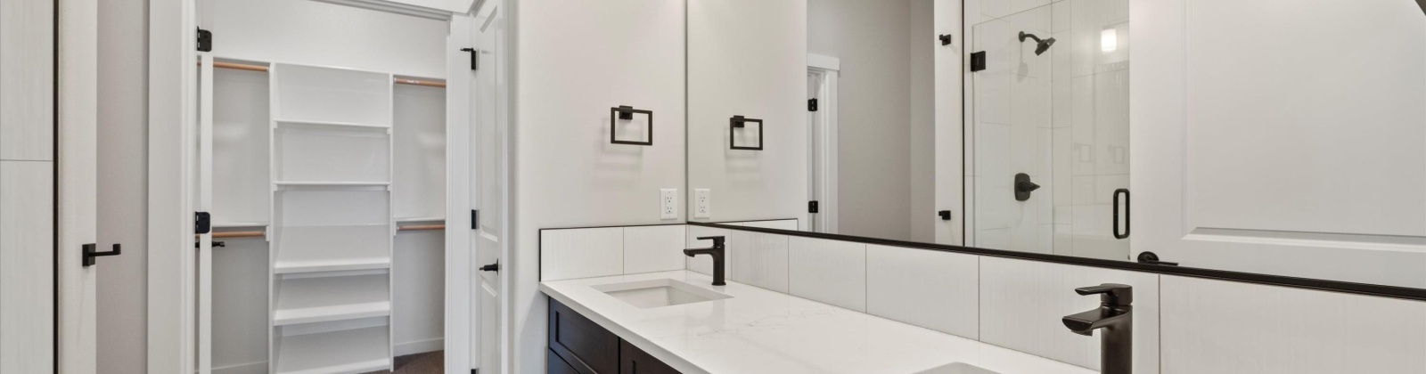 Kalani Ct, West Richland, Washington 99353, 2 Bedrooms Bedrooms, 0 ,2 BathroomsBathrooms,Condos/townhomes,For Sale,Kalani Ct,0,288385