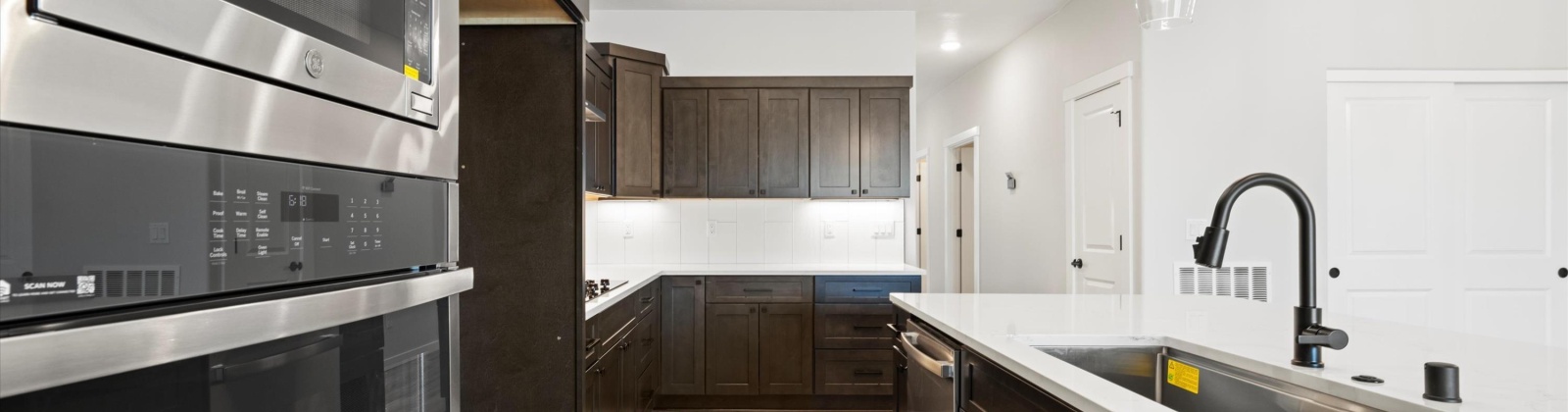 Kalani Ct, West Richland, Washington 99353, 2 Bedrooms Bedrooms, 0 ,2 BathroomsBathrooms,Condos/townhomes,For Sale,Kalani Ct,0,288385