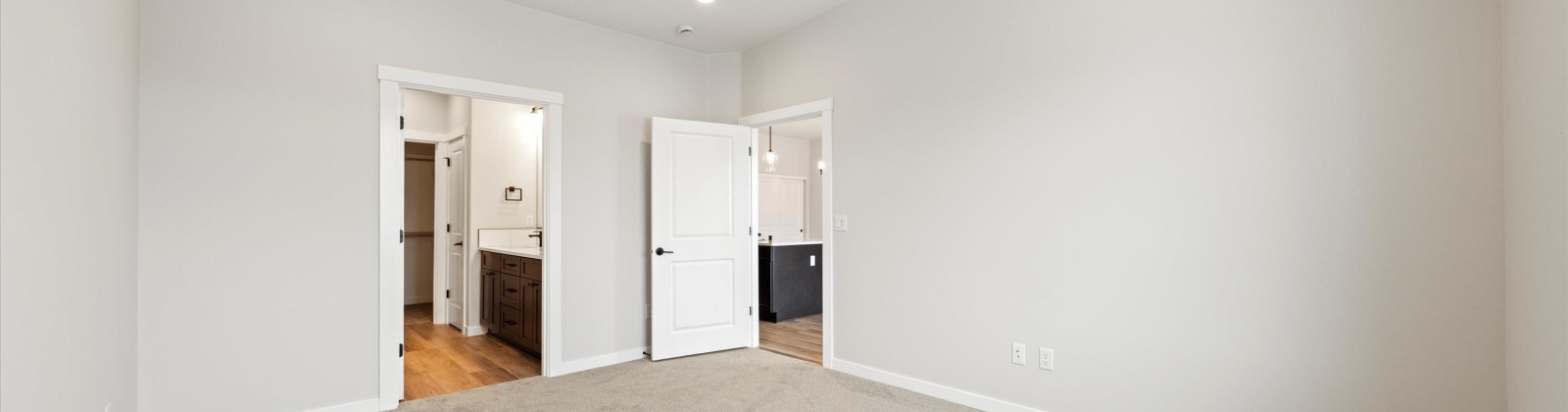 Kalani Ct, West Richland, Washington 99353, 2 Bedrooms Bedrooms, 0 ,2 BathroomsBathrooms,Condos/townhomes,For Sale,Kalani Ct,0,288385